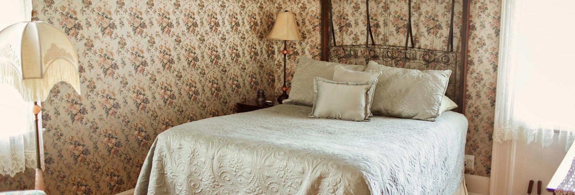 Bayside Bed And Breakfast Эверетт Экстерьер фото