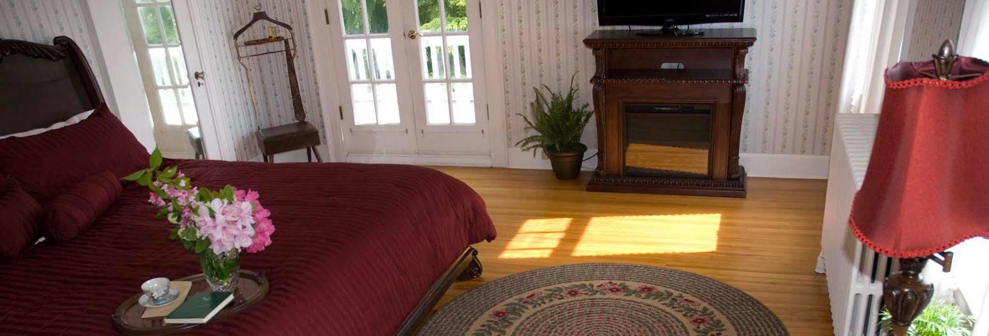 Bayside Bed And Breakfast Эверетт Экстерьер фото